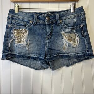 Silver size 28 "Courtney" shorts!